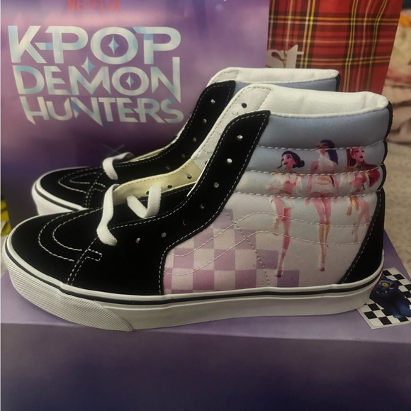 KPop Demon Hunters x Vans new in box - Picture 7 of 9